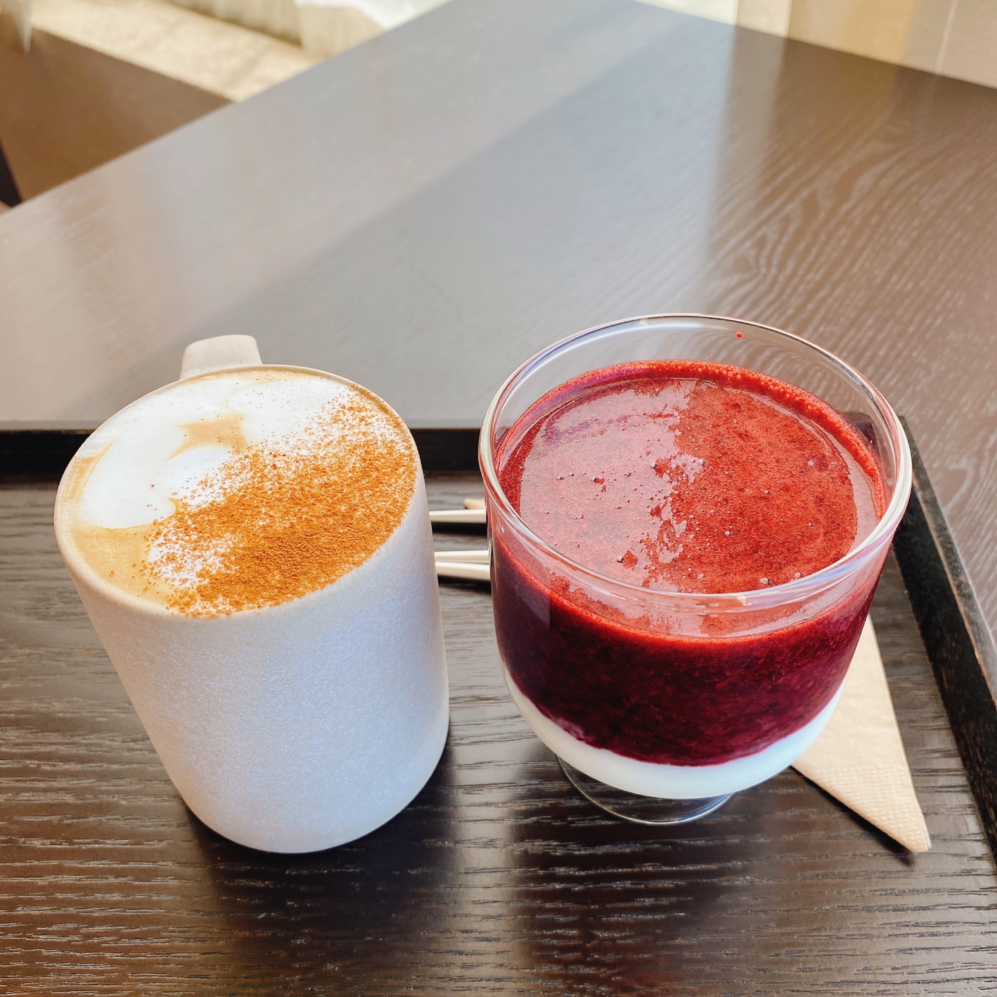 제주 애월 장전리 왕벚꽃거리 근처 문태준 시인 카페 오롬마르