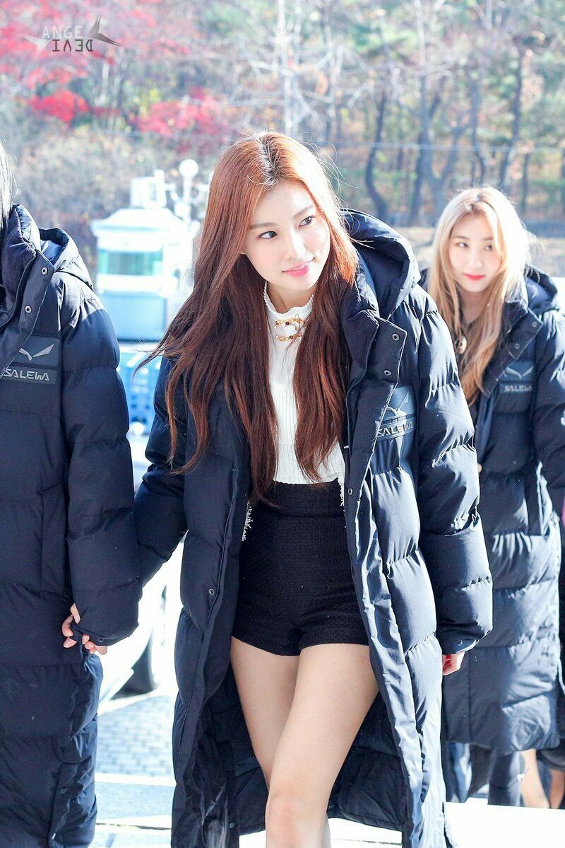 아이즈원 강혜원 몸매 키 아이즈원 강혜원 몸매 키