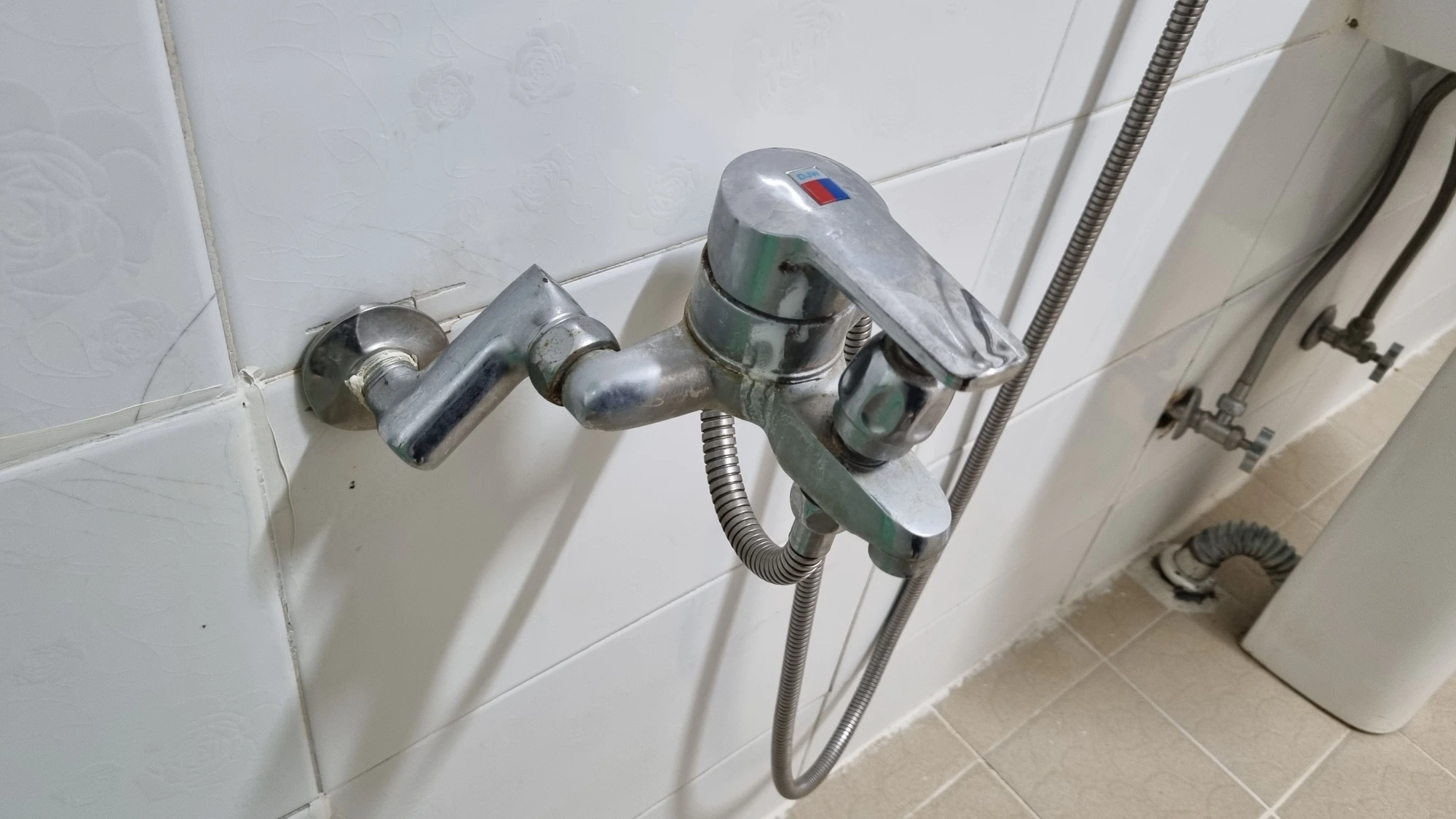 샤워기 밸브 위치