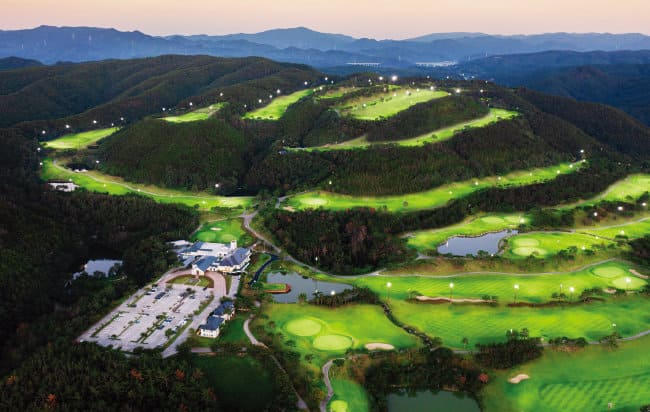 "경기침체로 골프 내장객 급감 전망"...정부, 가격 상한선 책정