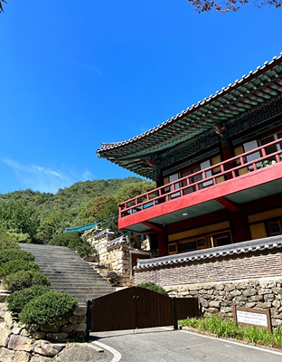 스님들이 공부하는 곳 사진