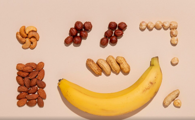 견과류 바나나