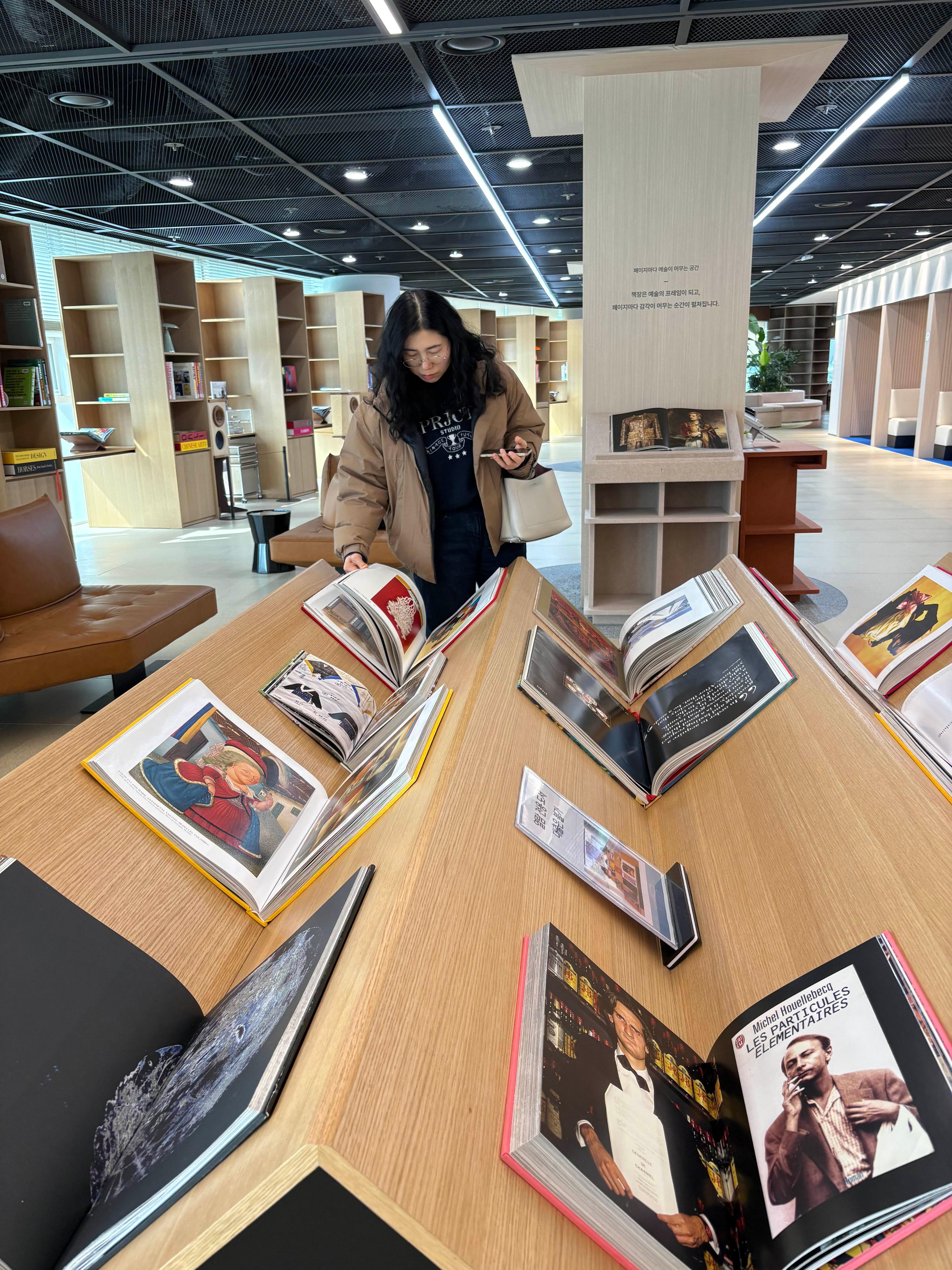 경기도서관 후기｜광교중앙역 초대형 신상 도서관, 가족 나들이 추천 명소