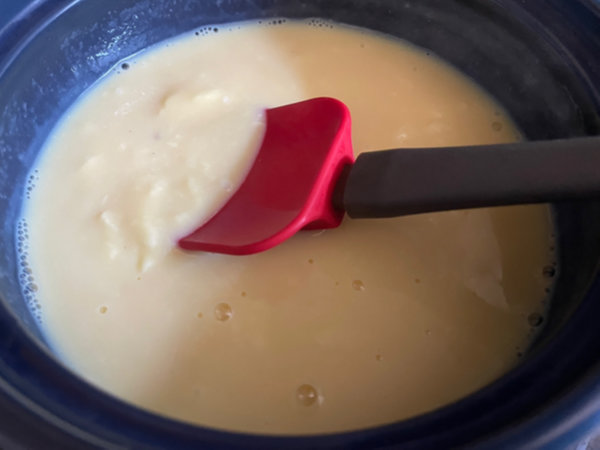 계란찜 맛있게 하는법 - 스패출러로 계속 젓기