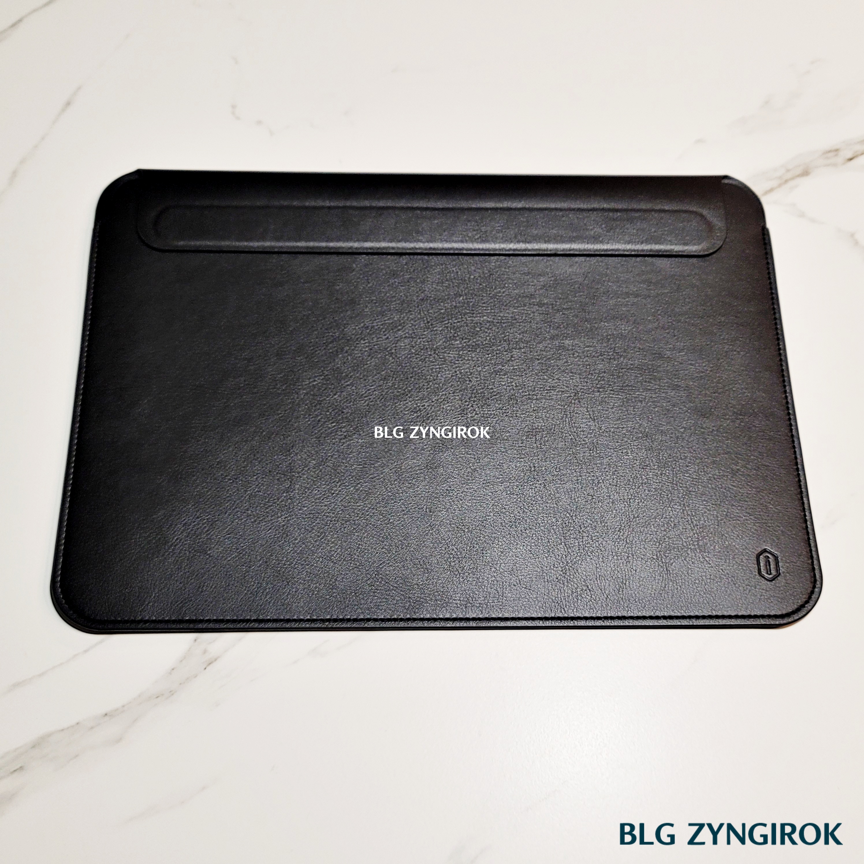 맥북-파우치-skin-pro-2-블랙-윗면