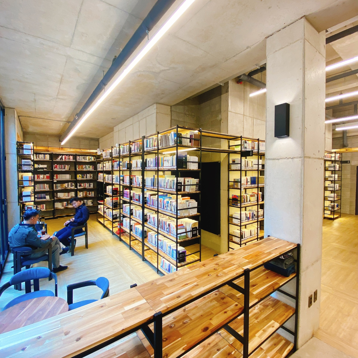 충북 청주 부모산 주봉마을 주봉저수지 한옥 북카페 인문아카이브양림 후마니타스