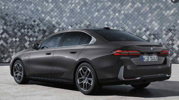 BMW 5시리즈 풀체인지 가격 출시 인도 BMW 5