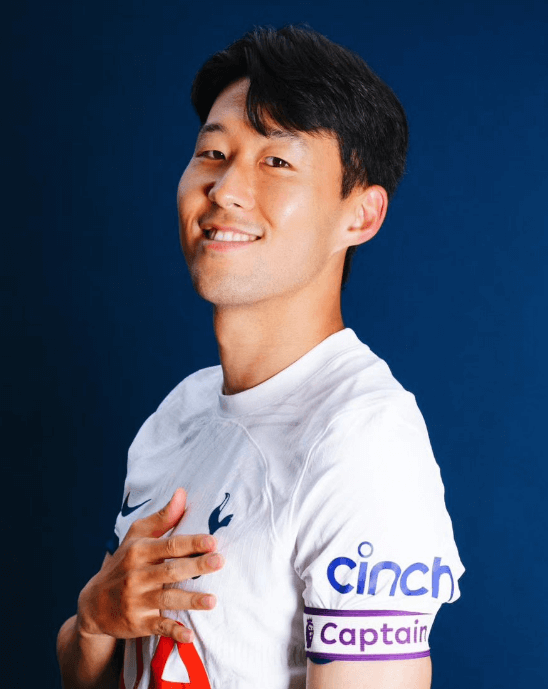 캡틴 완장을 착용한 손흥민