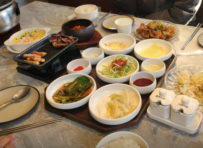 토리이에 밑반찬 사진