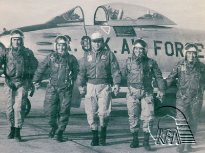 빨간 마후라 스틸 사진