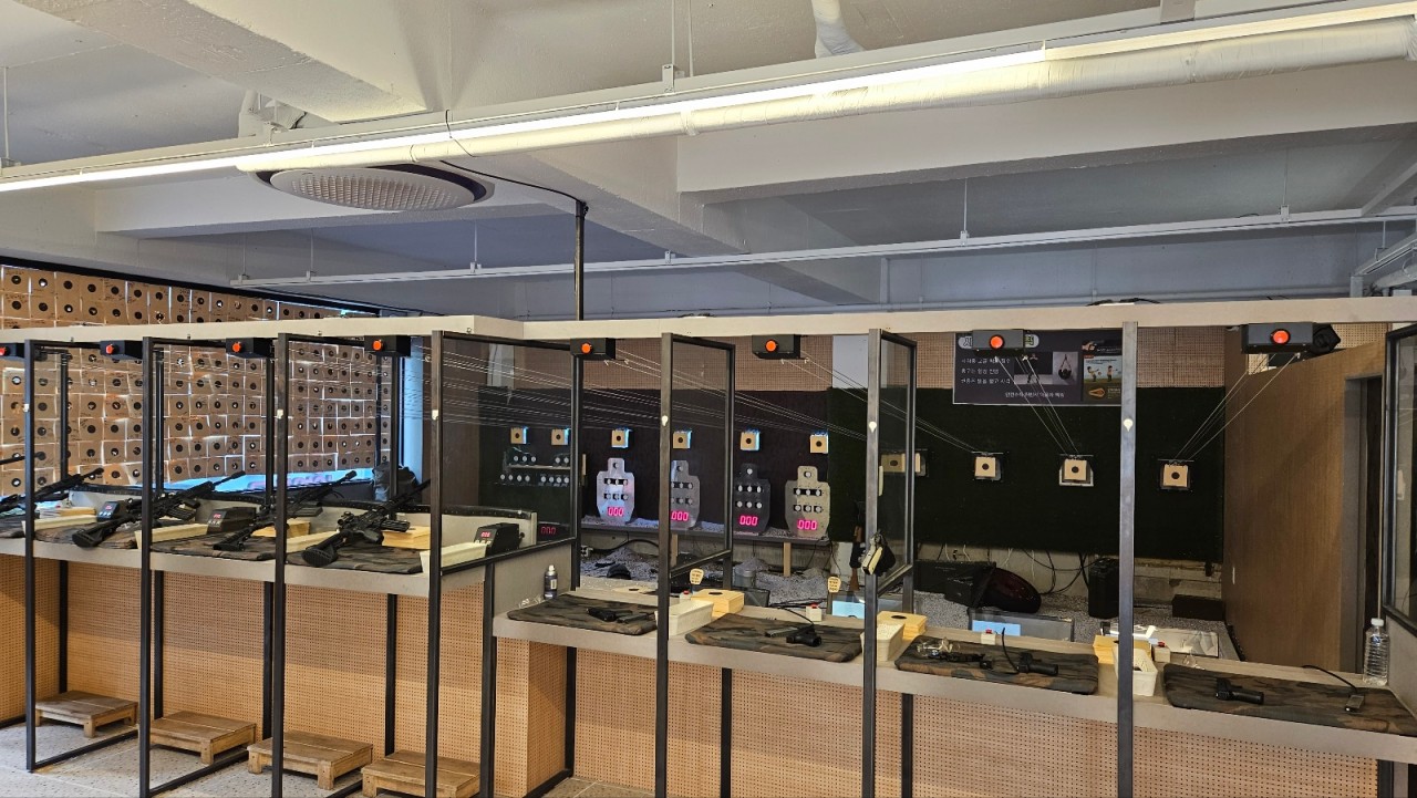 사격장 내 사진