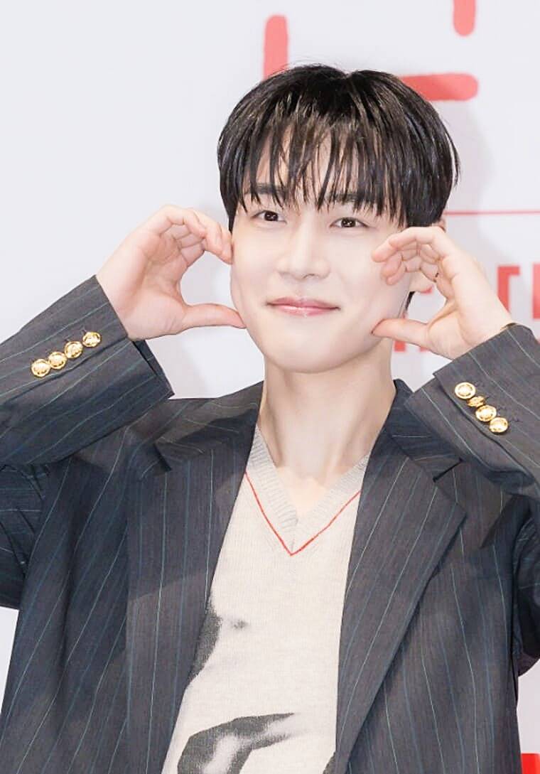 배우-강유석