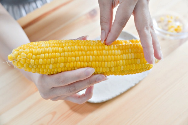 전자렌지 옥수수 찌는 방법, 옥수수 삶는 방법, 옥수수 찌는 시간, 팁줌 매일꿀정보