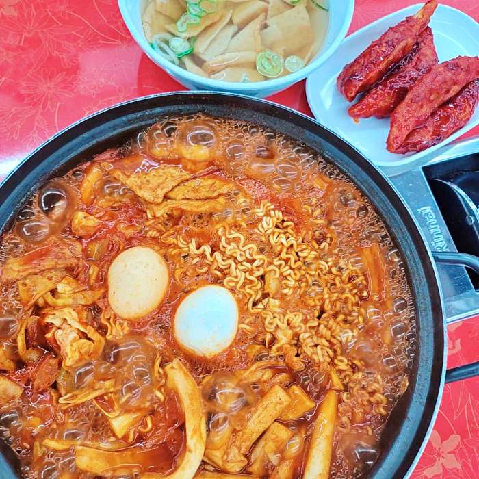 생방송 오늘저녁 사당 이수 놀면뭐하니 유재석 신동엽 단골 즉석 떡볶이 맛집