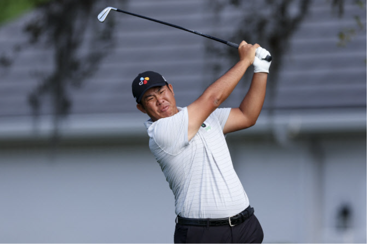 DP월드투어 BMW PGA챔피언십에서 공동 18위로 대회를 마친 (좌)안병훈, (우)김시우