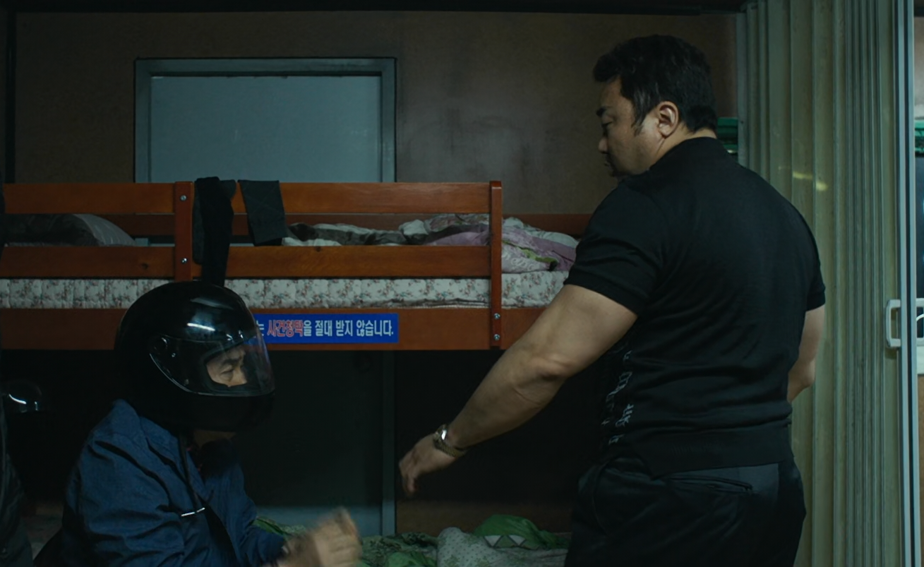 범죄도시 영화 속 장면