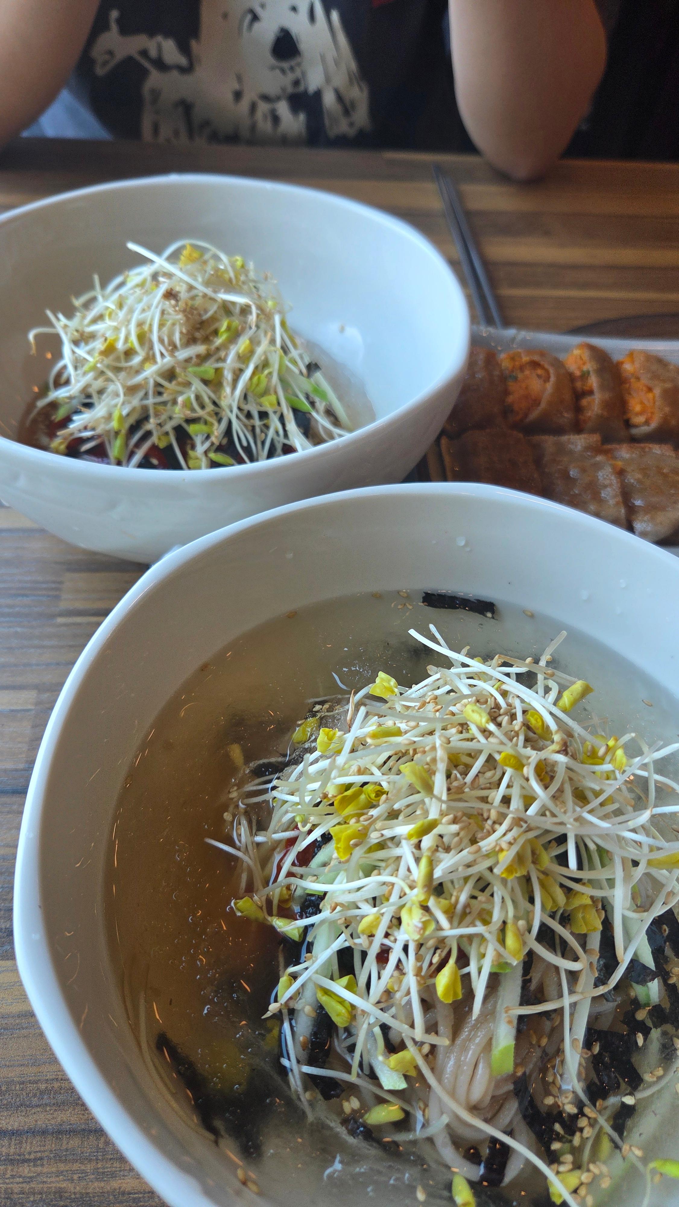 동해물막국수,비빔 막국수,매밀전병