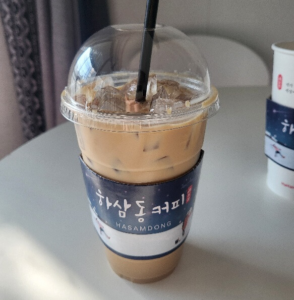 하삼동 바닐라라떼 헤이즐넛 라떼