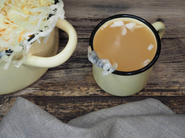 양파 껍질차 효능, 양파껍질에는 어떤 성분이 함유되어 있길래 인체에 좋은 지 알아봤습니다. 양파껍질은 무심코 그냥 버리는데 이제부터는 잘 모아서 양파껍질차로 만들어보세요! 또한 양파껍질로 어떤 활용도가 있고 부작용이 무엇인지 읽어 보시기 바랍니다.