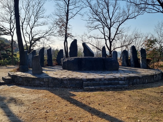 황새바위 순교성지 부활광장