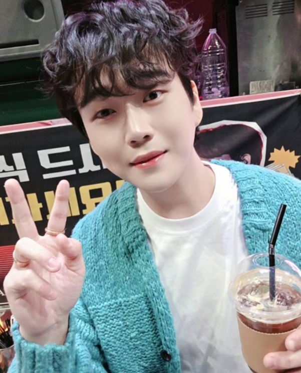 황영웅 나이 학력 학폭 논란 결혼 가족관계 MBTI 키 몸무게 본명 이름 프로필