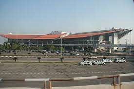 베트남 보이바이 공항과 빈 공항 우측은 라오스 라오바오 국경 검문소