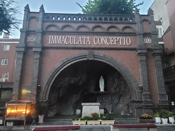 서울대교구 신내동성당 성모당