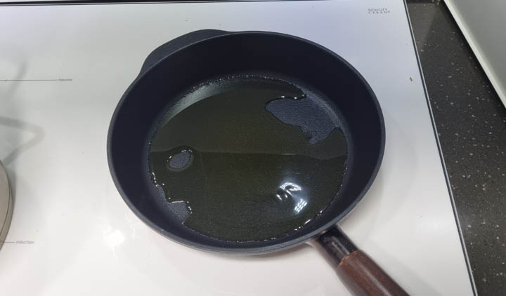 들기름-후라이팬