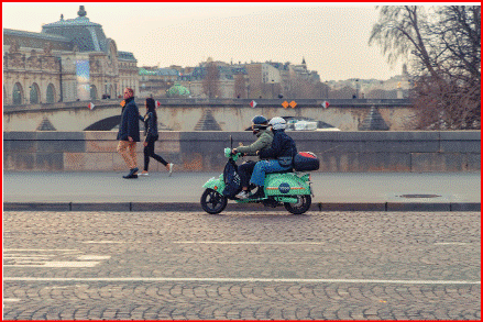 기다림조차 여유로웠던 카페의 시간-조금 느려도 괜찮다는 것-느림 속에서 나는 오히려 편안함을 배웠다.