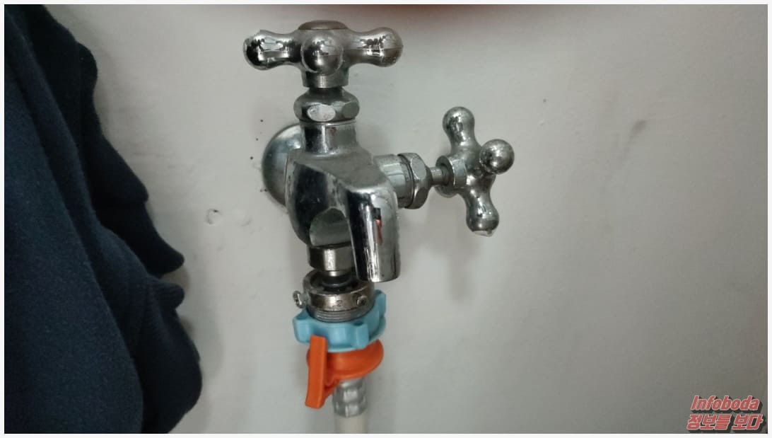 세탁기 급수 호스 제거