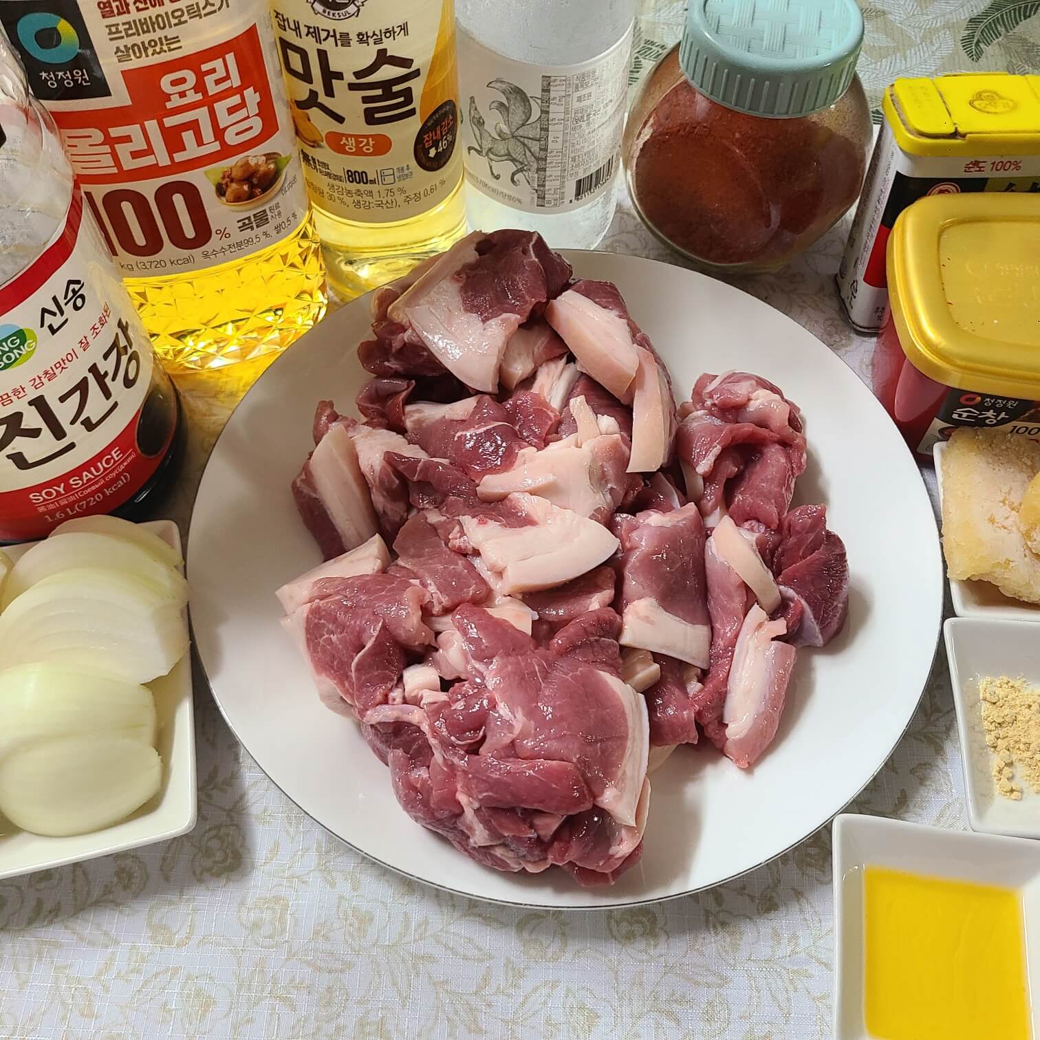 제육볶음 레시피 고추장 제육볶음 황금 레시피 만들기 돼지고기 잡내 소주 요리재료