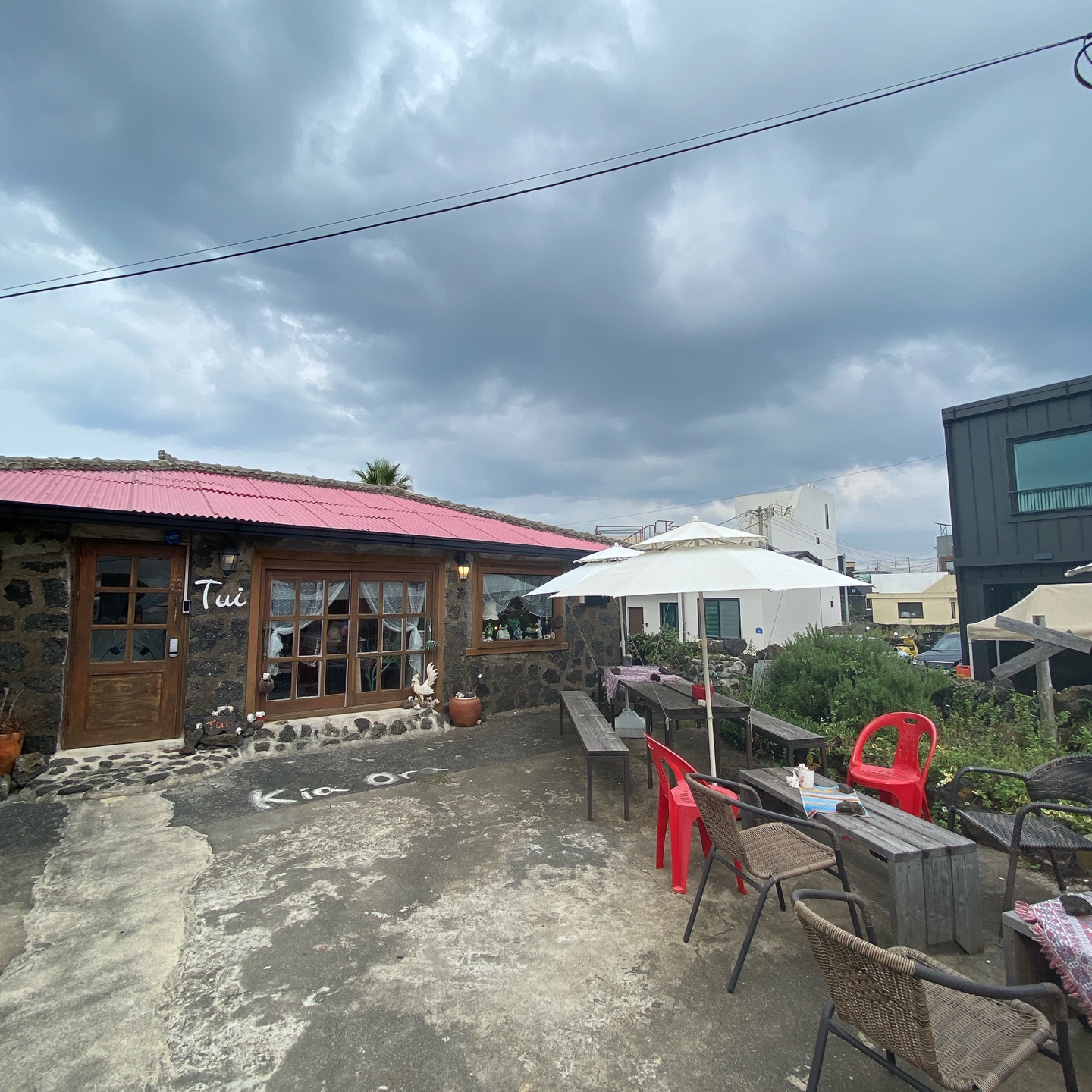 제주 한림 협재포구 협재해수욕장 카페 뚜이 cafe tui 주차 추천 리뷰 플랫화이트 뉴질랜드 고려대 카페