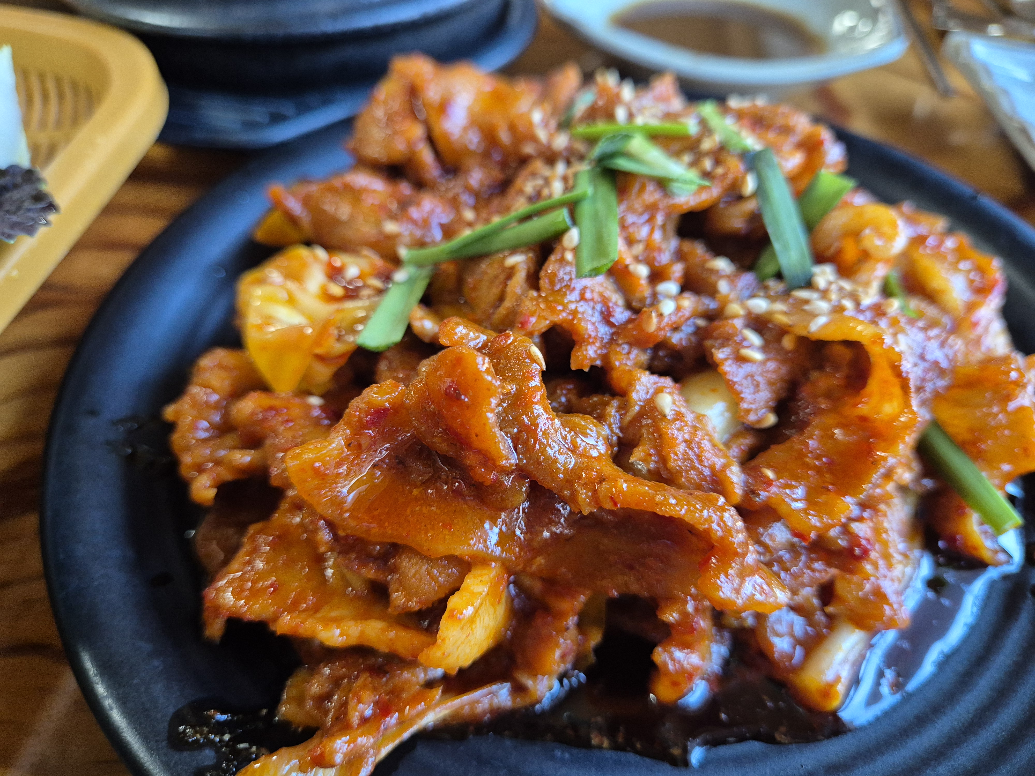 파주 마장호수 제육 쌈밥 맛집 <출렁다리 쌈밥 & 매운 갈비찜>