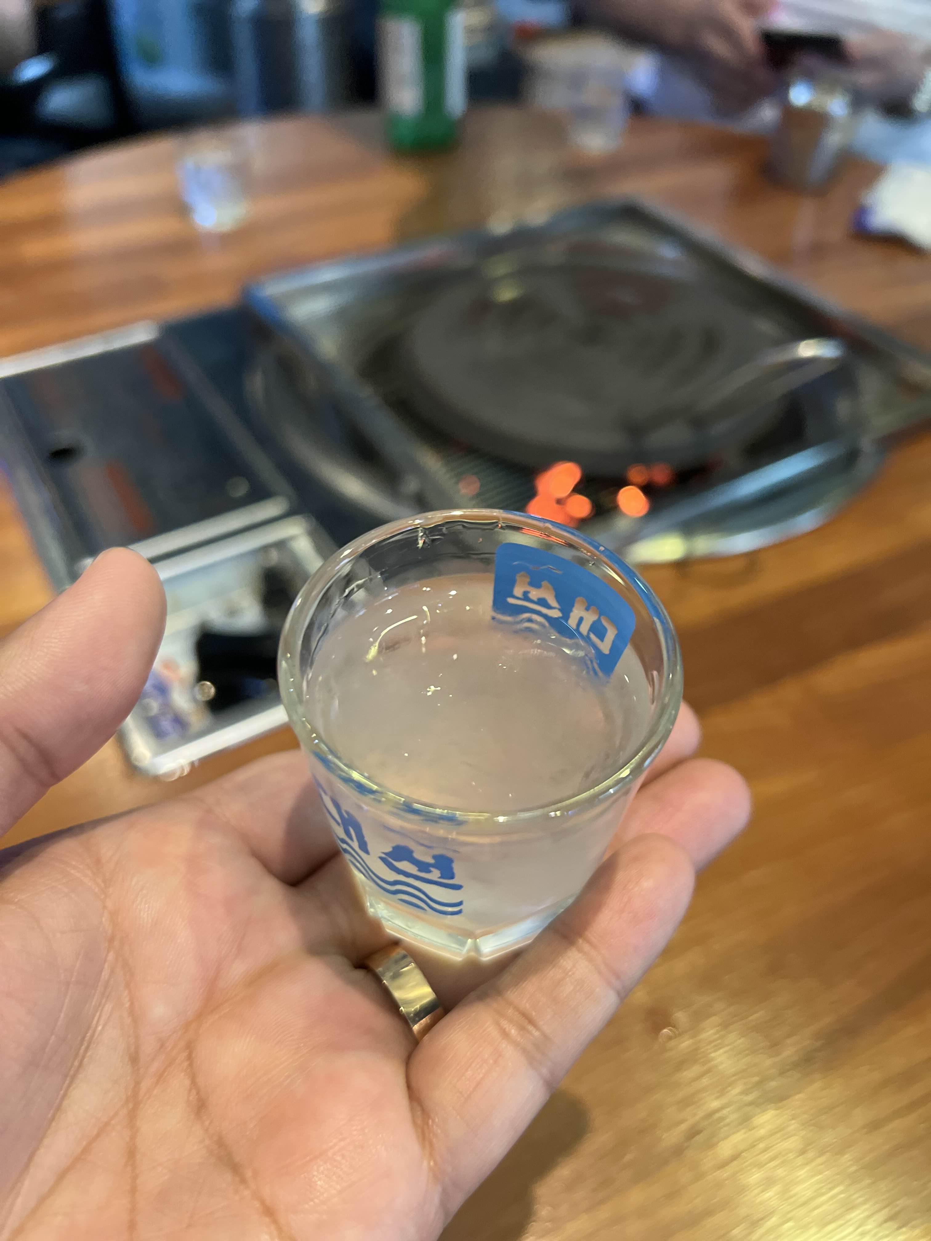 안동갈비 소주는 슬래쉬 소주라 시원하다.