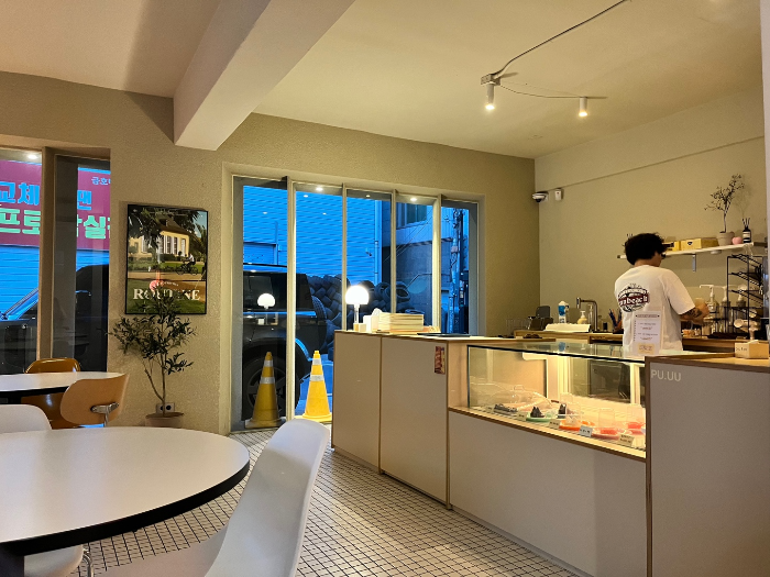 깔끔하고 분위기 좋은 내부 모습