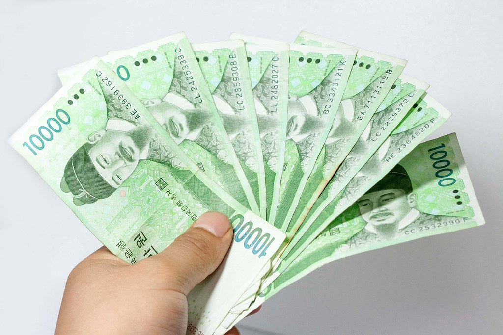 만원지폐 여러장