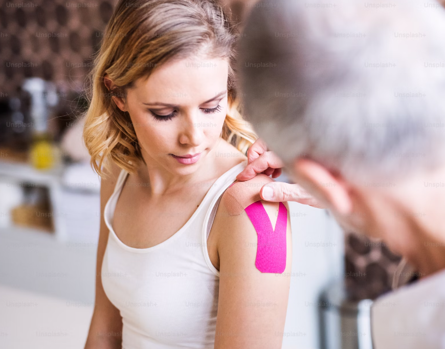 오십견 증상 치료 방법 운동법 스트레칭 종류 원인 어깨 통증