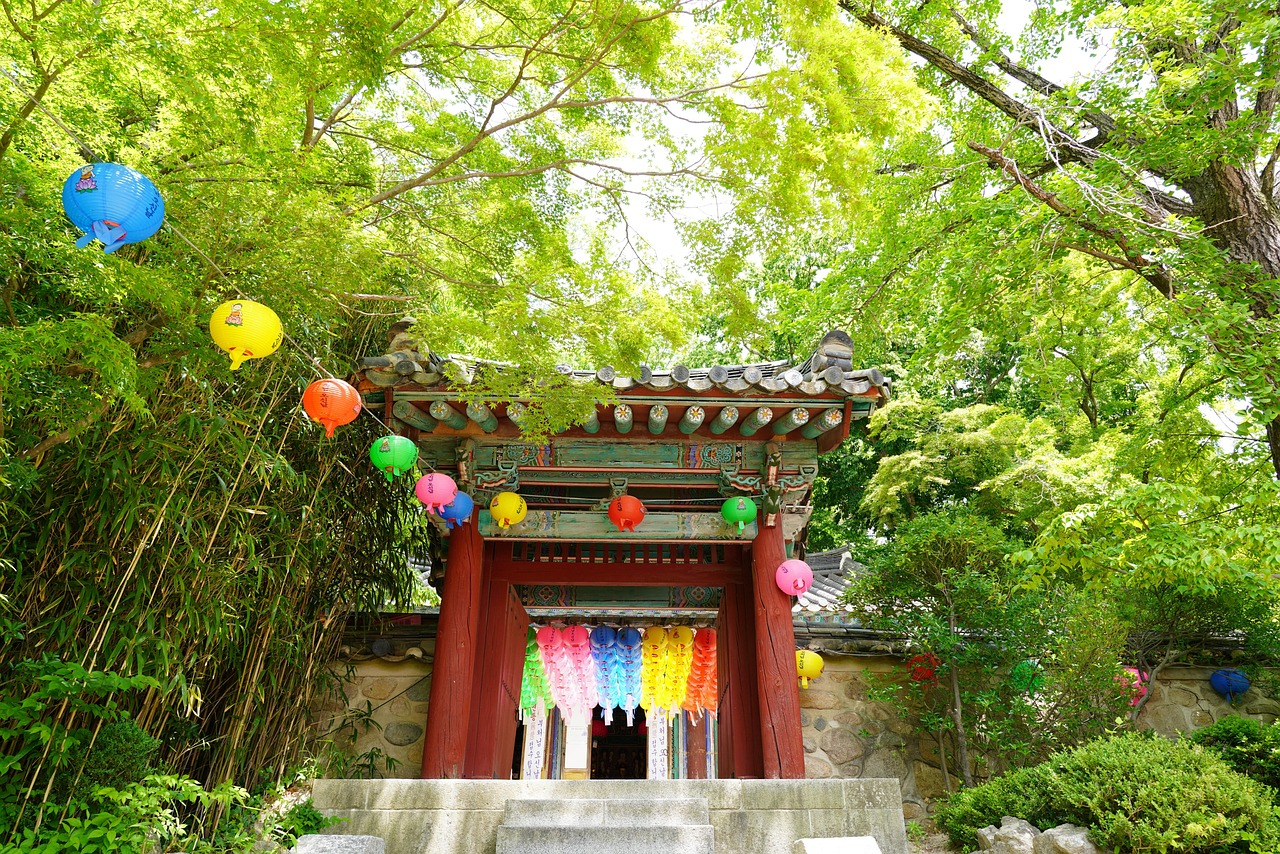 천년의 이상향을 담은 사찰