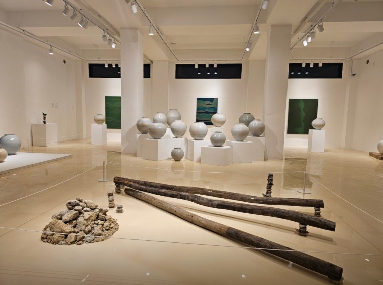 6시내고향 남원 도자기갤러리 내부 모습