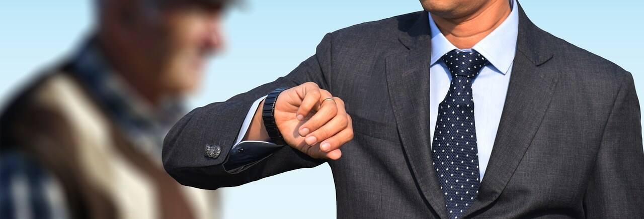 정년연장 법안 시행시기 60세에서 65세로 단계적 상향 (2027년부터)