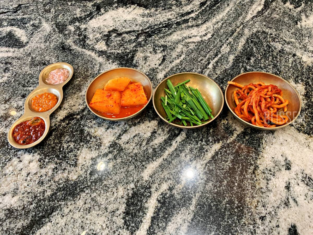 사당역맛집-순대국-순댓국-편백찜-순대-줄서는식당-어리굴젓-석박지-겨울음식추천