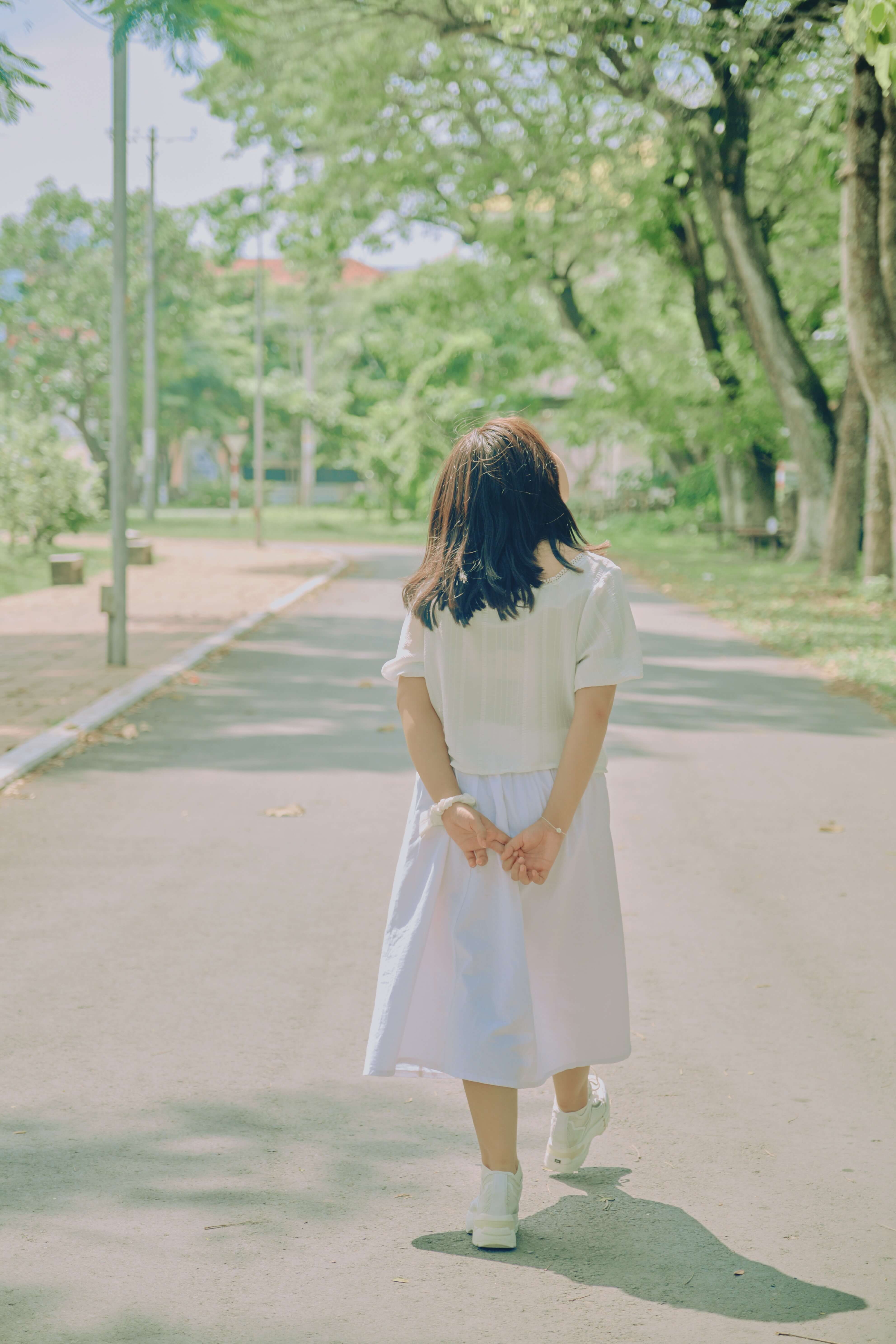 걷는-모습-이미지