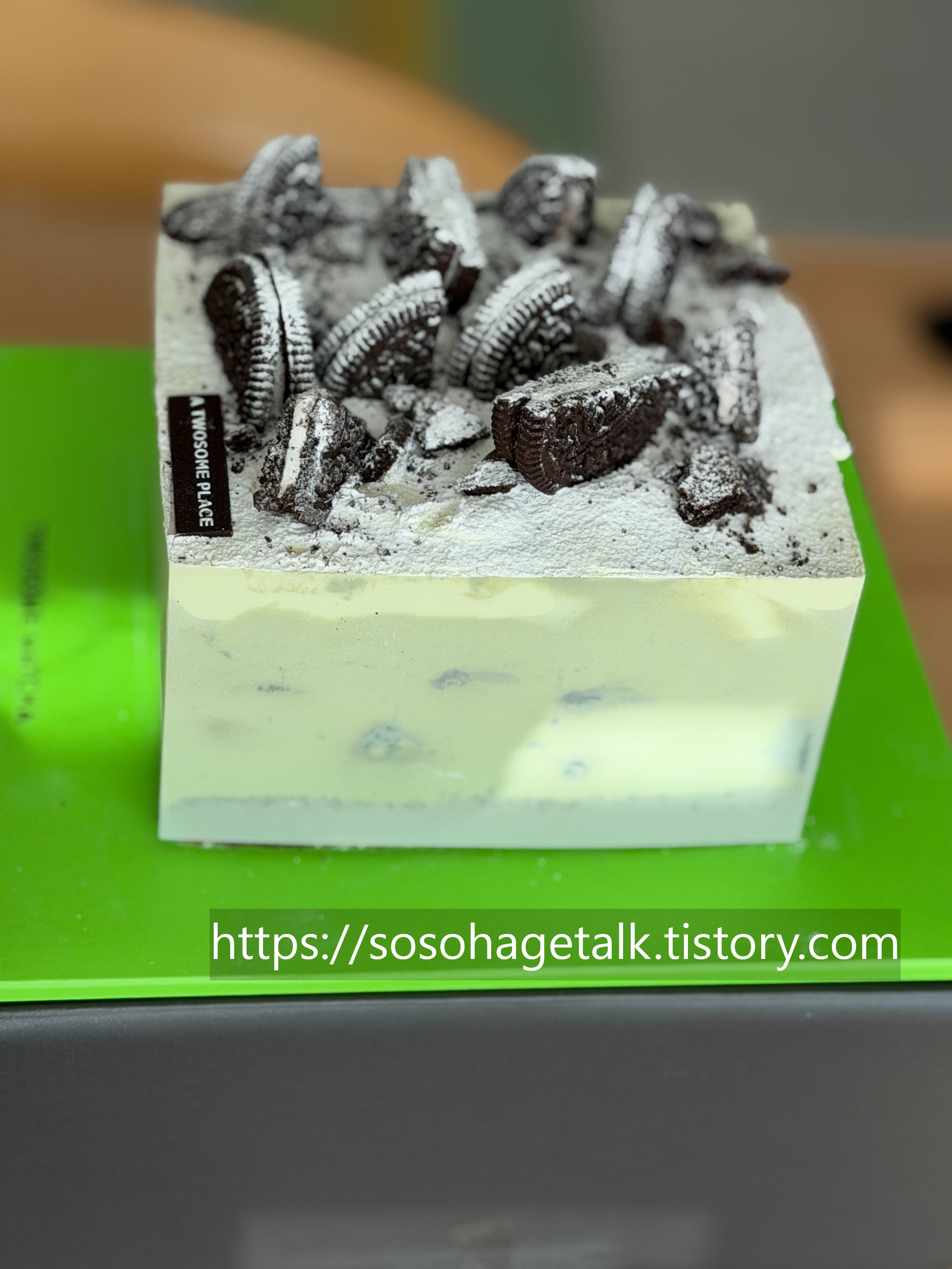 연말 디저트 고민 끝, 투썸 말차 오레오 홀케이크 먹어본 날
