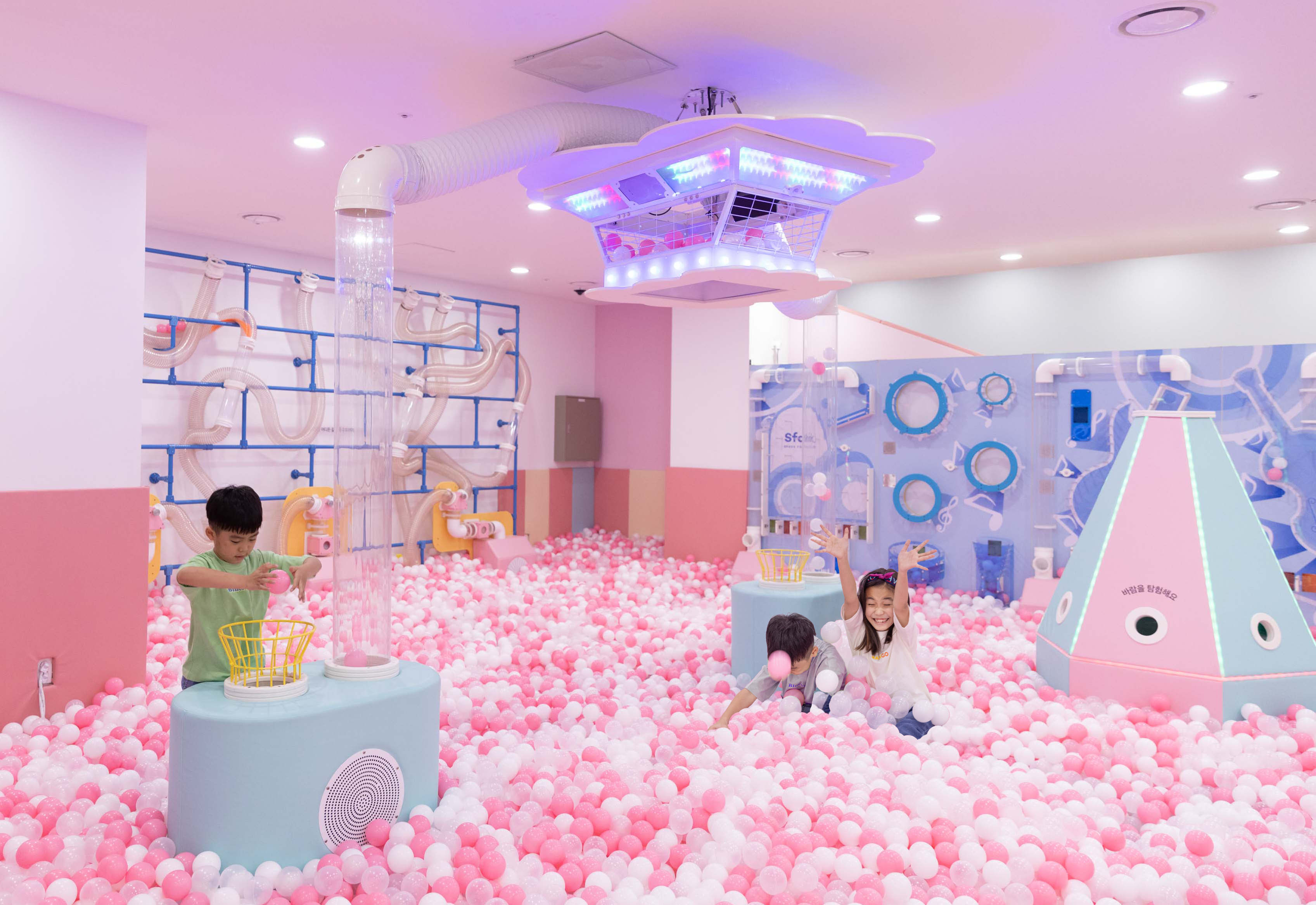아이들의 에너지를 책임지는 바운스 슈퍼 파크