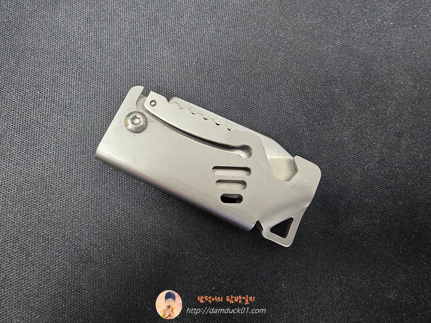 미니 접는 칼 스테인리스 스틸 상자 오프닝 칼 D2 강철 대포 휴대용 날카로운 접는 칼 키 교수형 체인