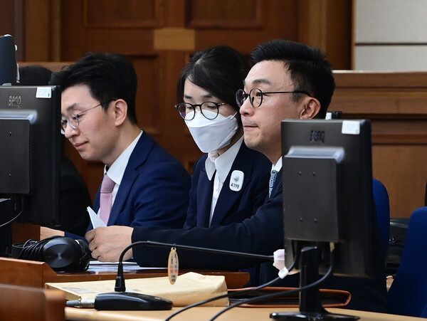 김건희, "모든 혐의 부인"…도이치모터스 주가조작 등