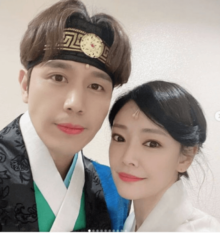 손준호-김소현-부부-셀카