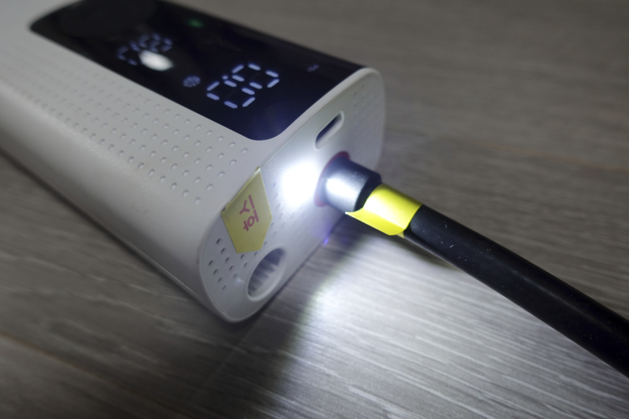 아이나비 타이어 공기압 주입기 led 라이트