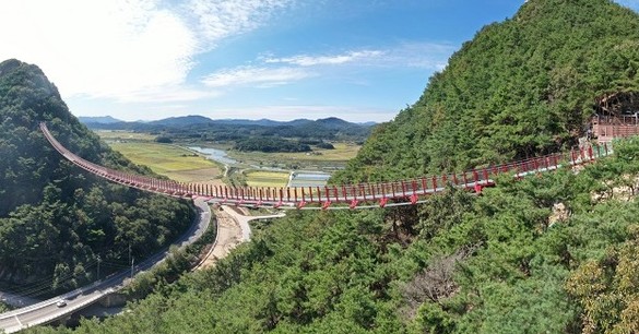 전북 순창군 적성면 채계산 출렁다리