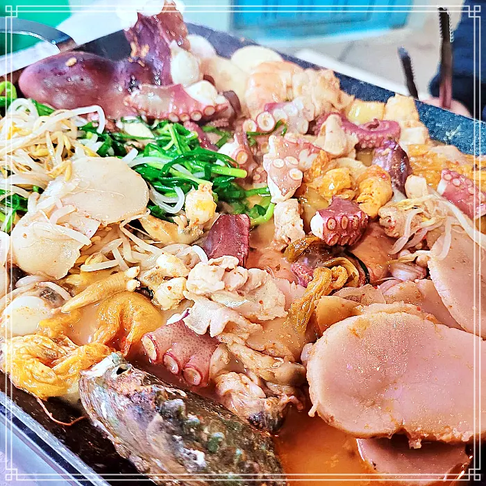 여수 낭만포차 거리 맛집 해물 삼합, 꼬막 무침